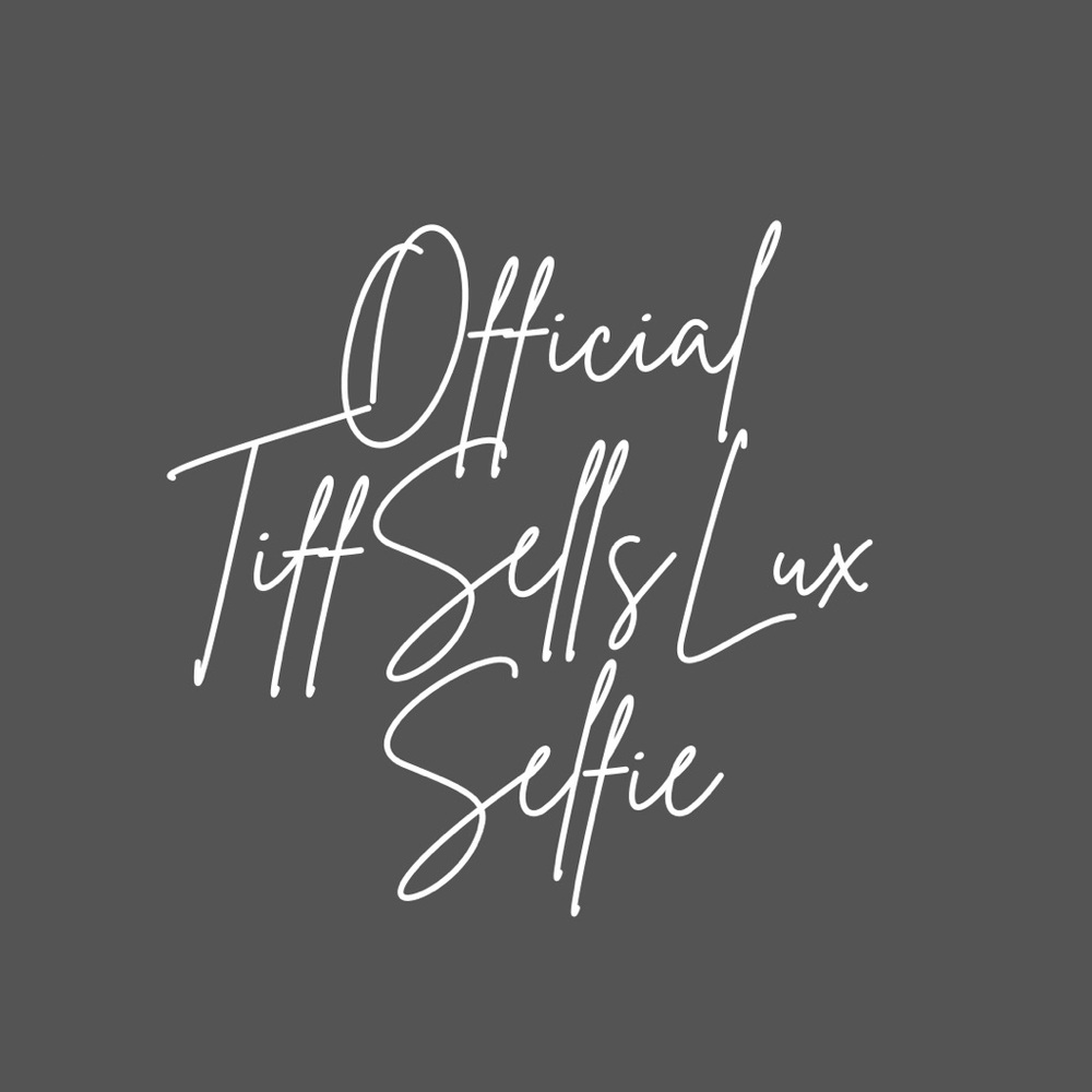 But First… LET ME TAKE A SELFIE